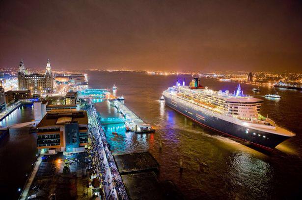 Singing @Mann Island 6:15pm Monday #3Queens celebrations followed by Light Projections &amp; Fireworks #RiverMersey