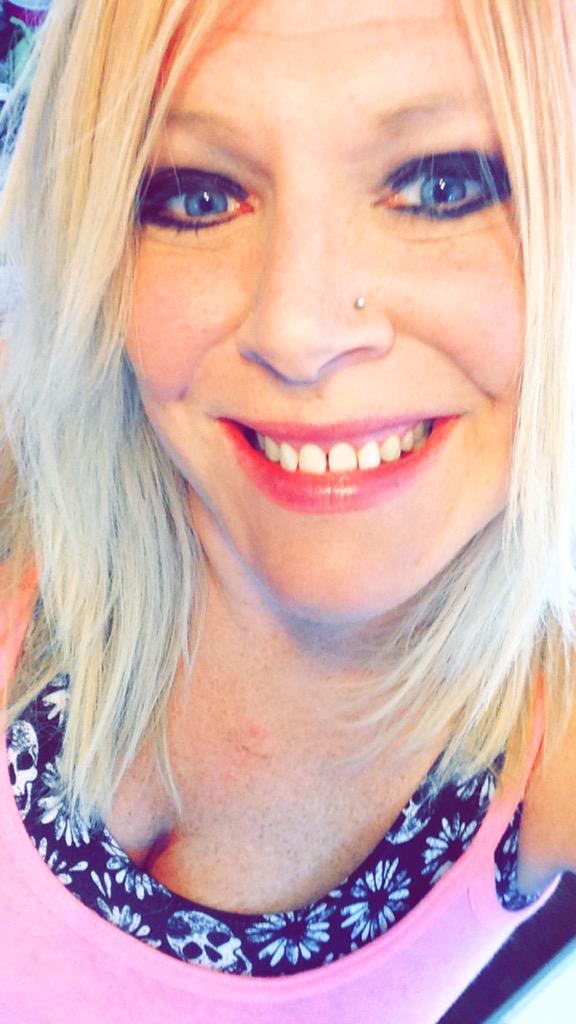 valkyrie73's tweet photo. #Becki #blonde #beckiterry #blondehairdontcare #blondesquad #blondie  #blueeyees #blue #EYESwithDELIGHT  #smile http://t.co/0S0nJErBCe