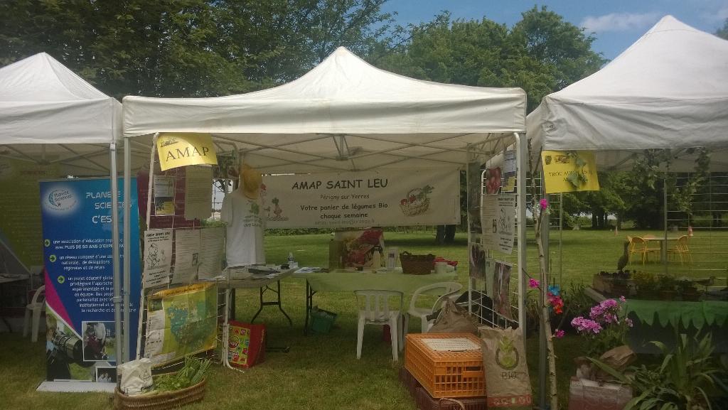 Je suis a Périgny a la fête de la nature pour promouvoir l' AMAP de St Leu. Venez nous voir #bio#amap#nature