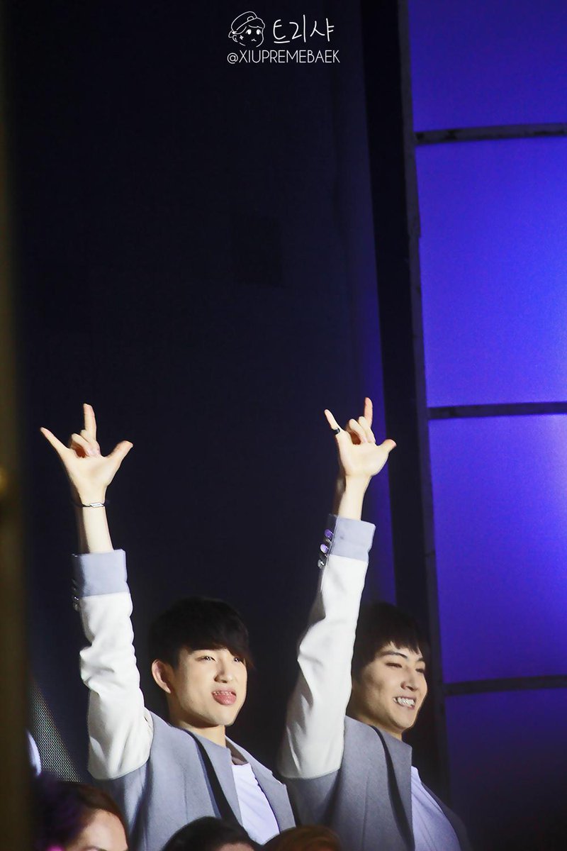 xiupremebaek's tweet photo. 141228 #KCON6 #JJP In celebration of #3YearsOnTimeWithJJProject http://t.co/oKke1oKGTD http://t.co/ZIXC8D5gO2