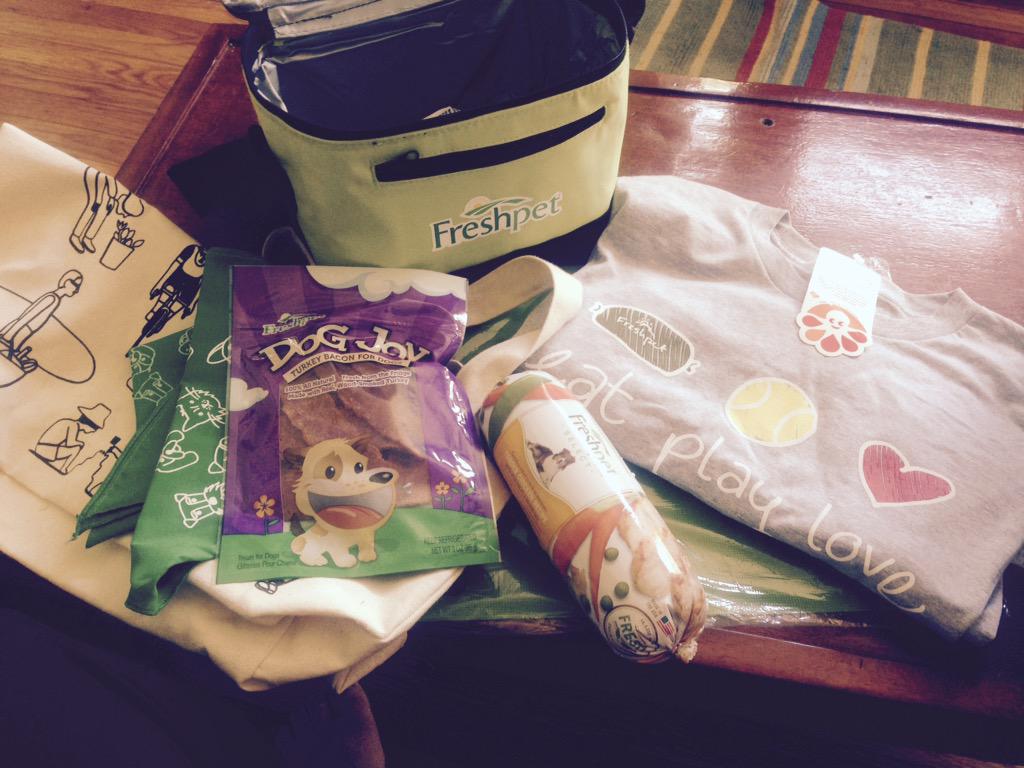 wargoes's tweet photo. Thank you @Freshpet for the summer surprise package!  We will spend the summer enjoying it! #freshpet #happycustomer http://t.co/uwow2wjJxQ