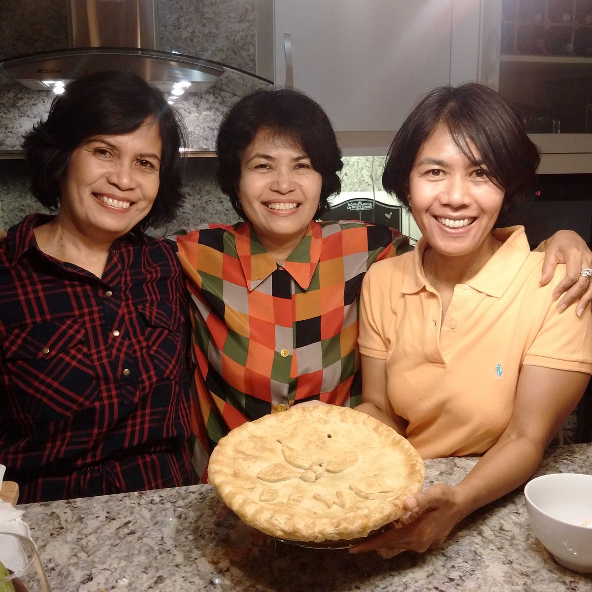 The Anwar Sisters' Act <a href="/Danty_Anwar/">Eden</a> , <a href="/desianwar/">Desi Anwar</a>