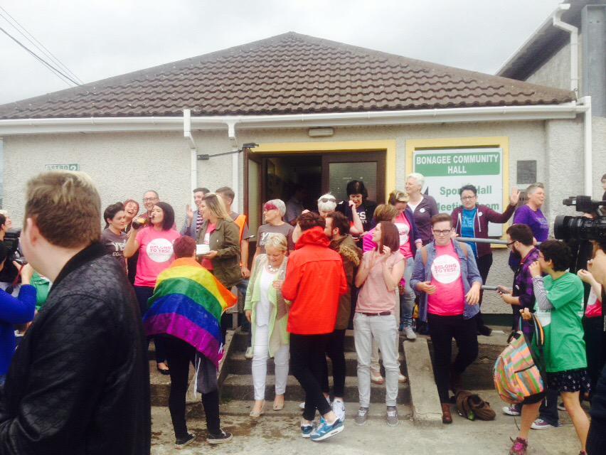 BarryWhyte85's tweet photo. Great scenes in Letterkenny, it's blatantly obvious how much this means to people here #MarRef #Donegal http://t.co/h1yT7UMSJJ