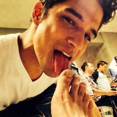 That time I made @WarriorQahla lick my toes. Service with a smile.