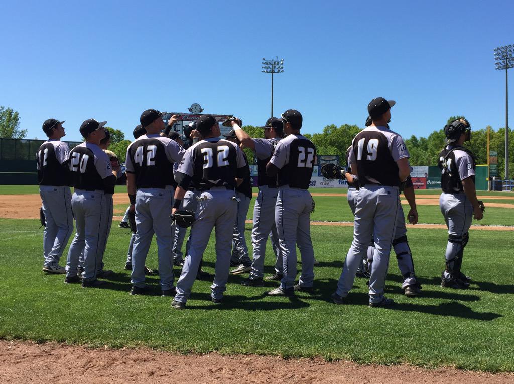 Stickin with it! Blacks and greys for <a href="/_BryantBaseball/">Bryant Baseball</a> as they take on FDU in game 3 of the #NEC tourney #LetsGoDogs