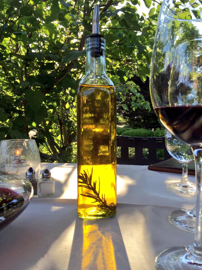 OliveOilToday's tweet photo. @FigTreeRestaura http://t.co/GY81anxNAl