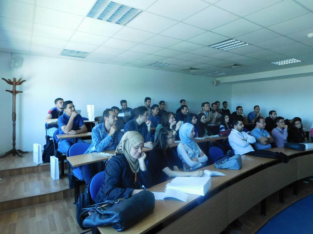 laytoun's tweet photo. Packed room only for the great Omar madi // cc @Startupian #startup #entrepreneurship http://t.co/zkCiILfVoO