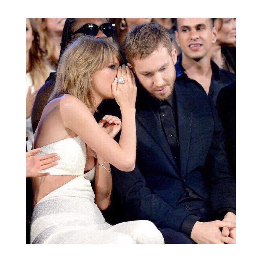 nana0723_1D's tweet photo. 人前でも堂々としている ほんとにお似合いの Couple💑 http://t.co/pzHgrUkXQH
