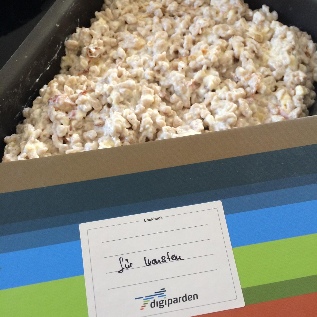 Na klar! :-) RT <a href="/kdambekalns/">Karsten Dambekalns</a>: Noch jemand der das <a href="/digiparden/">digiparden GmbH</a> Kochboch noch benutzt? #TYPO3 #memorylane #omnomnom :)