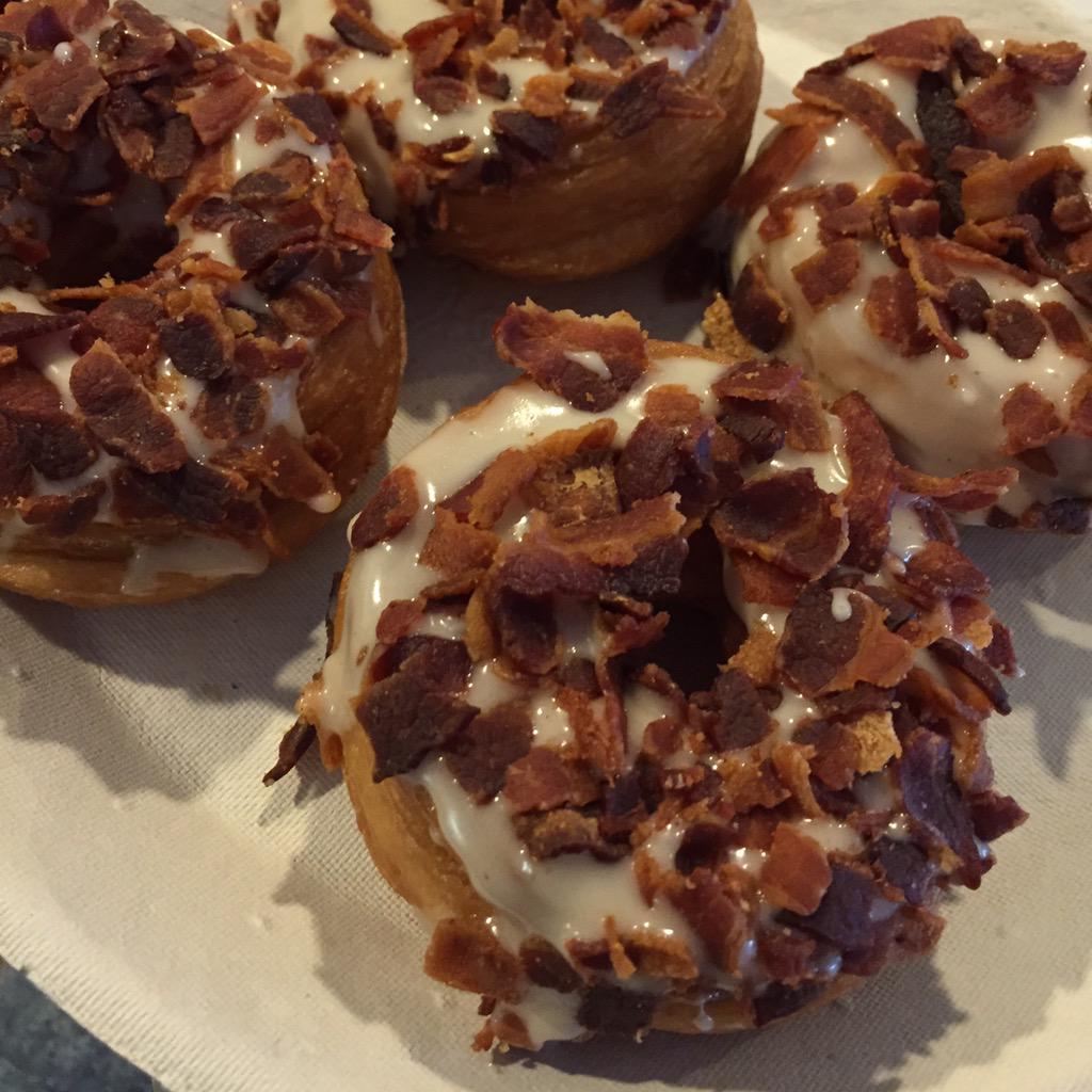 ChezVachon's tweet photo. Come on in and have our maple bacon croissant donut !! http://t.co/fmfU2EWRQ2