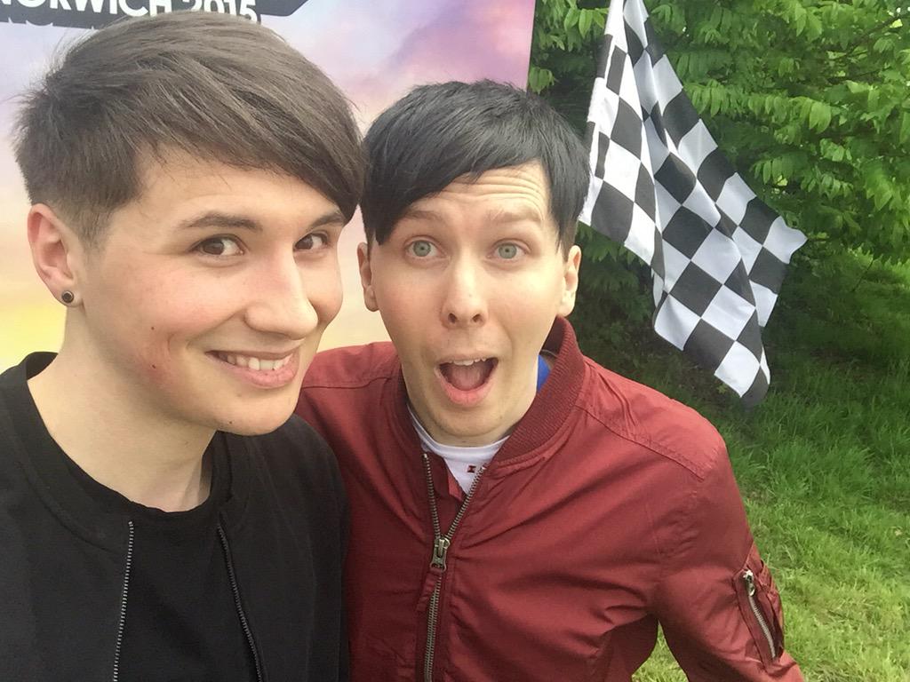 AmazingPhil's tweet image. @metaIIester hello @BBCR1 asked us to send this to you! #BigWeekend