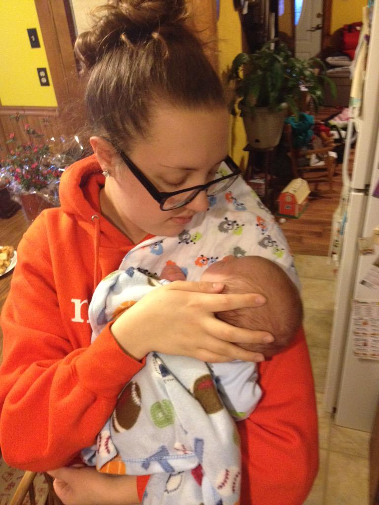 _c0ffeeprincess's tweet photo. My little man has been sleeping on me for three whole hours. And he's still going strong. I love him #Xander http://t.co/MAKPHAdiuM