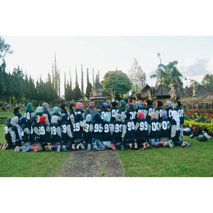 _arsef_'s tweet photo. 🌊🌊⛅😘😘😘💞💞👾👽👿💀👀💃👯👭👭👴👭👭👭 #Musasi9GoesToBali http://t.co/lp5bIVVgMY