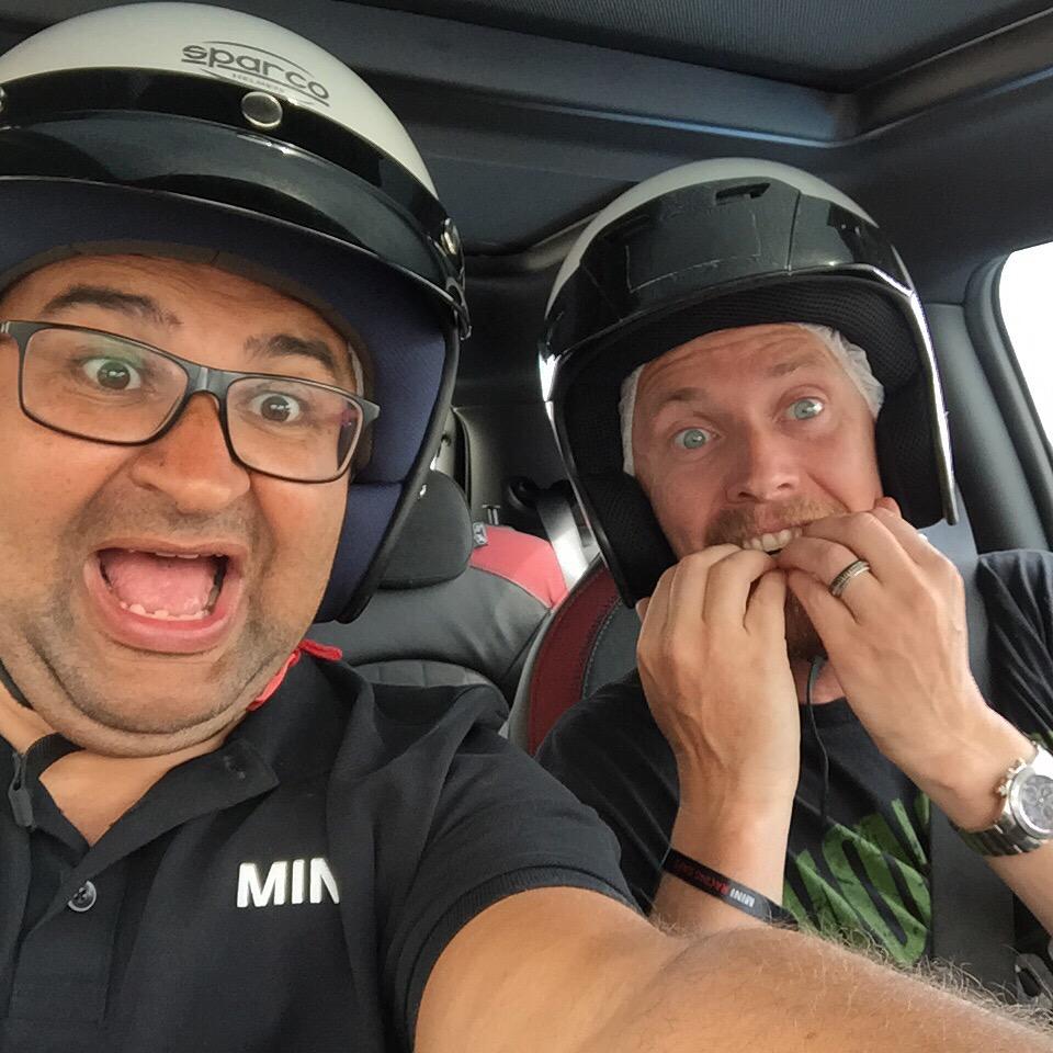 cyril's tweet photo. Avec @GChicherit en #MINIJCW au #castellet #miniracingdays http://t.co/Ih9t92rKak