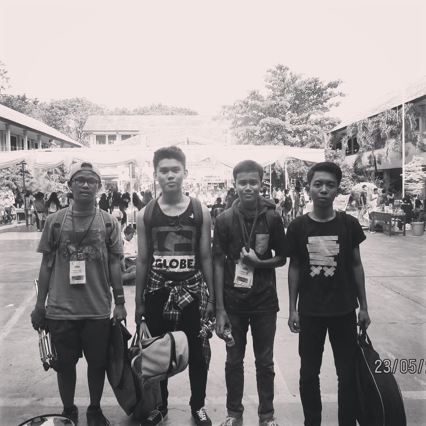 SaturdayNight01's tweet photo. Terima kasih @FRATERNIZE15 acaranya seru! 👍👏 http://t.co/W0TG7kfbHR