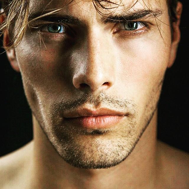 key_genius's tweet photo. IAN (@key_genius_ian) • #sexualsecrets ... no secret for me, just you and our emotions. http://t.co/cvXDce3EIP http://t.co/7g4XKumU7M