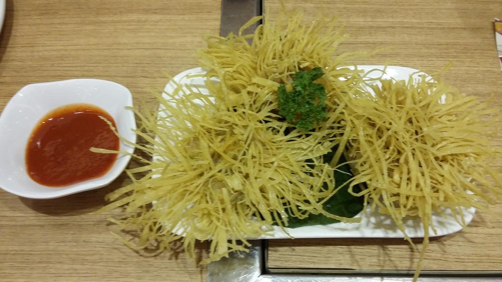 riamoenib's tweet photo. Baso rambutan #red suki MM Bekasi yummmyyyyy http://t.co/uzs6QdNrW8