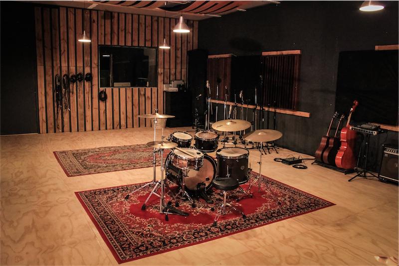 foxholeperth's tweet image. We&apos;ve joined twitter. 
Come follow us for deals and updates!
youtu.be/tBJNFuKO7NU
#foxholestudios #perthmusic