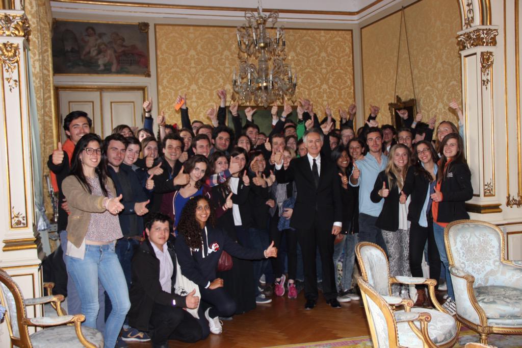 AssoEdexpress's tweet image. Un grand merci à Mr l'Ambassadeur, qui nous a reçu dans les murs fabuleux de #denfranskeambassade #edexpress2015