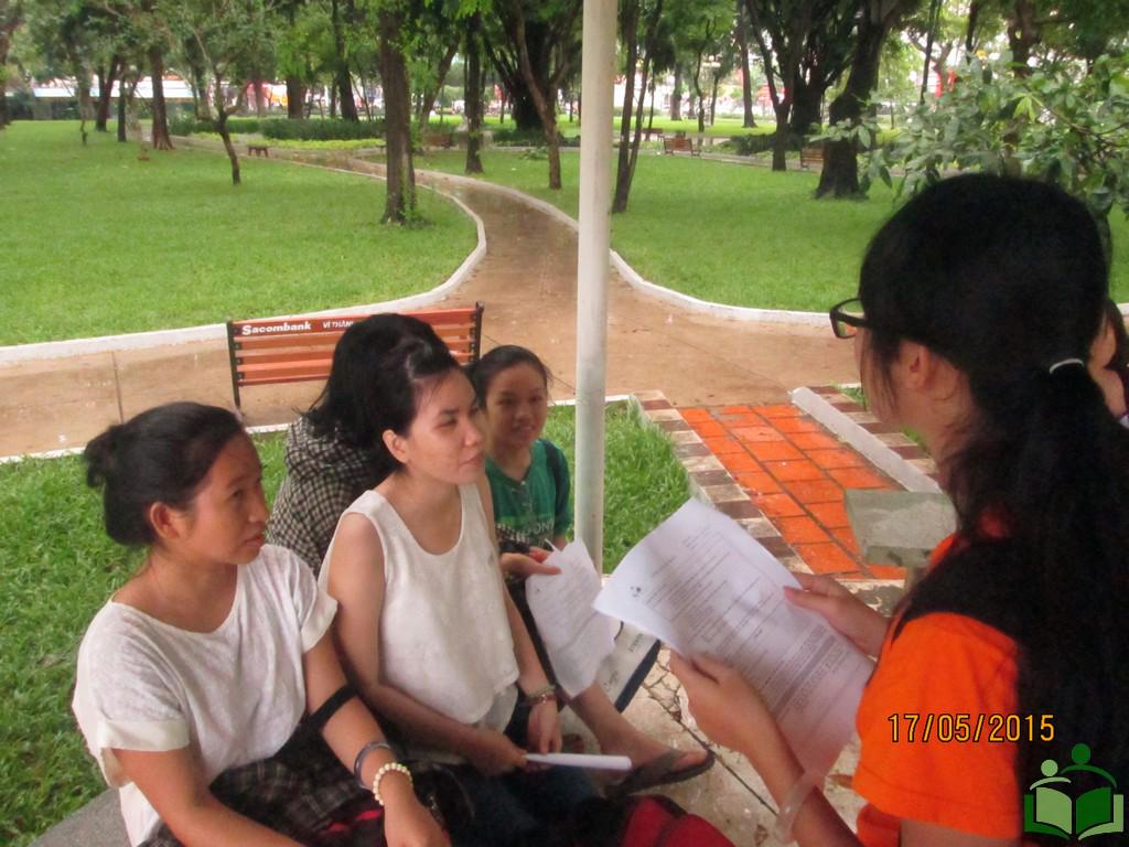 donghanhuocmo's tweet photo. We are readying for the next session of Mobile Teaching Project tomorrow. Can't wait for it! #livingskill #children http://t.co/Ehb6dgzlcF