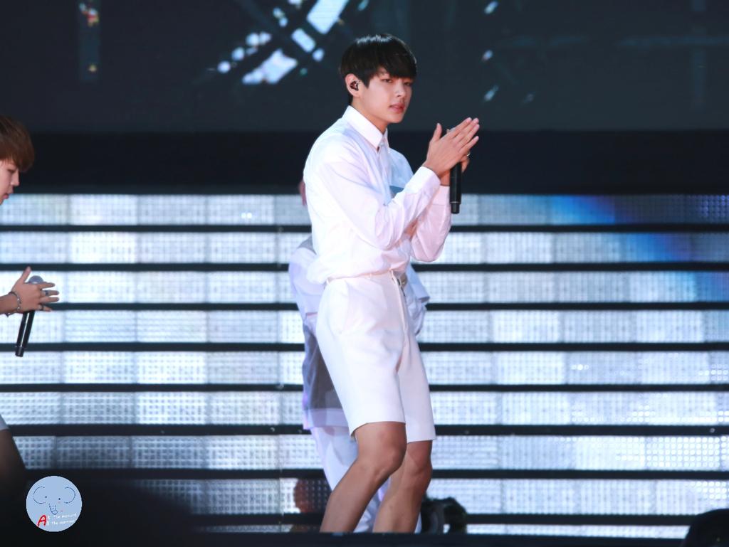 BTS_FACTS's tweet photo. kimtaetaeV_V: 150523 드림콘서트 #방탄소년단 #뷔 @BTS_twt http://t.co/Kskk88XopK