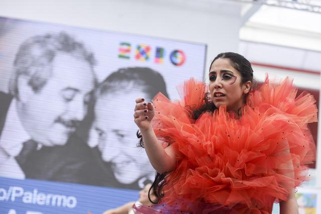 Agenzia_Ansa's tweet photo. #GiovanniFalcone A #Expo2015 collegamento in diretta con aula bunker #NoMafiaDay http://t.co/cU64Bp0ehB http://t.co/ofXvE2S5ke
