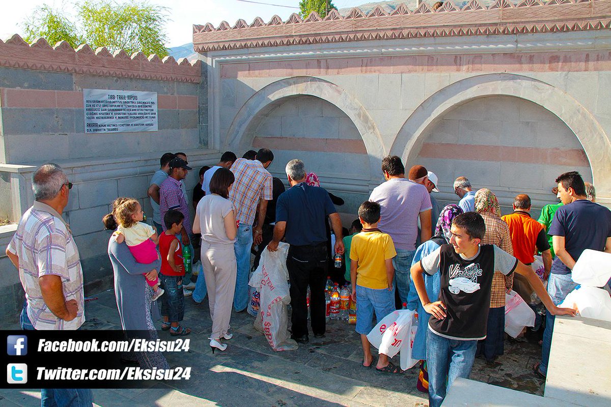 Bu sırada su doldurmak için beklemeyen bu fotoğrafı çözemez  #Erzincan #Ekşisu #BigWeekend <a href="/ervalilik/">Erzincan Valiliği</a> <a href="/C_Bassoy/">Cemalettin Başsoy</a>