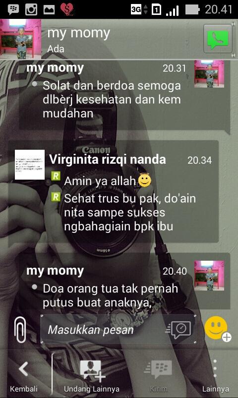 Malaikat yg gak pernah lelah dengerin keluhan gue dan yg gak pernah ada putus nya ngedo'ain gue, loveyousomuchmom😧😇👰