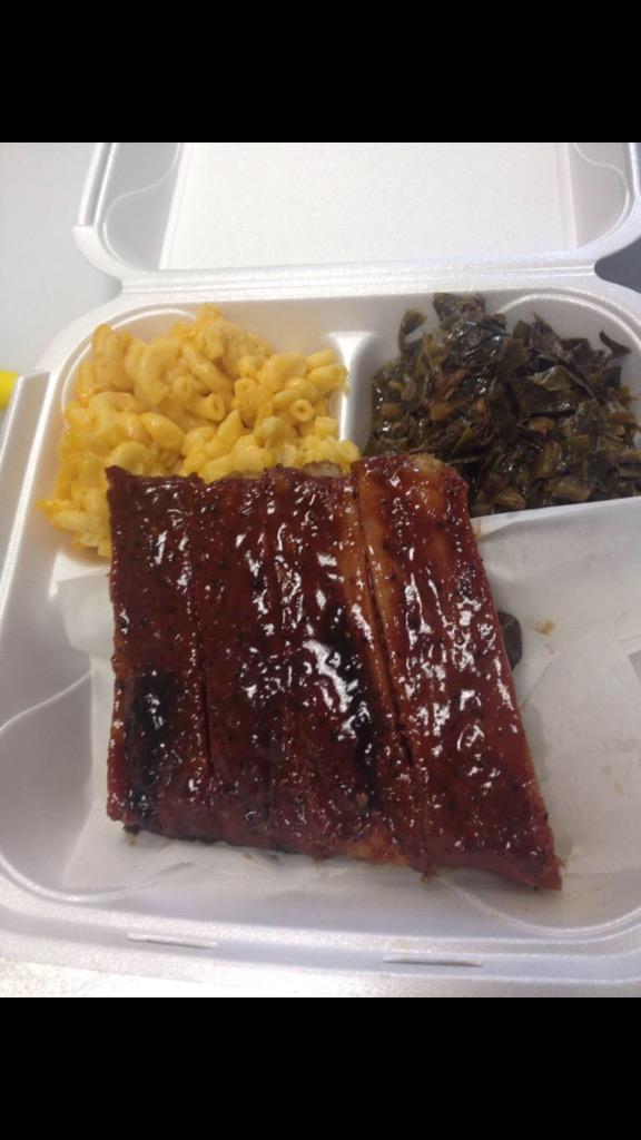 ShoGudBarbeque's tweet photo. @SMFTampa Eat @ShoGudBarbeque 
Best Barbeque anywhere. Guaranteed http://t.co/D0W33yvZ2H