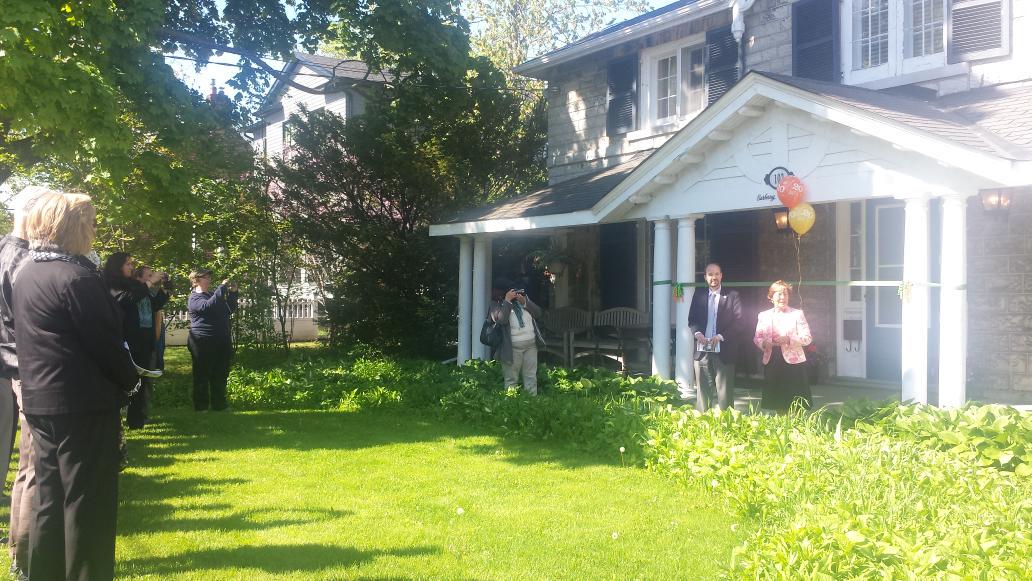 MayorPaterson's tweet photo. A great way to start the day - kicking off the 20th @KingstonSymph Music Lovers' House Tour fundraiser! http://t.co/UGKAvxGL11