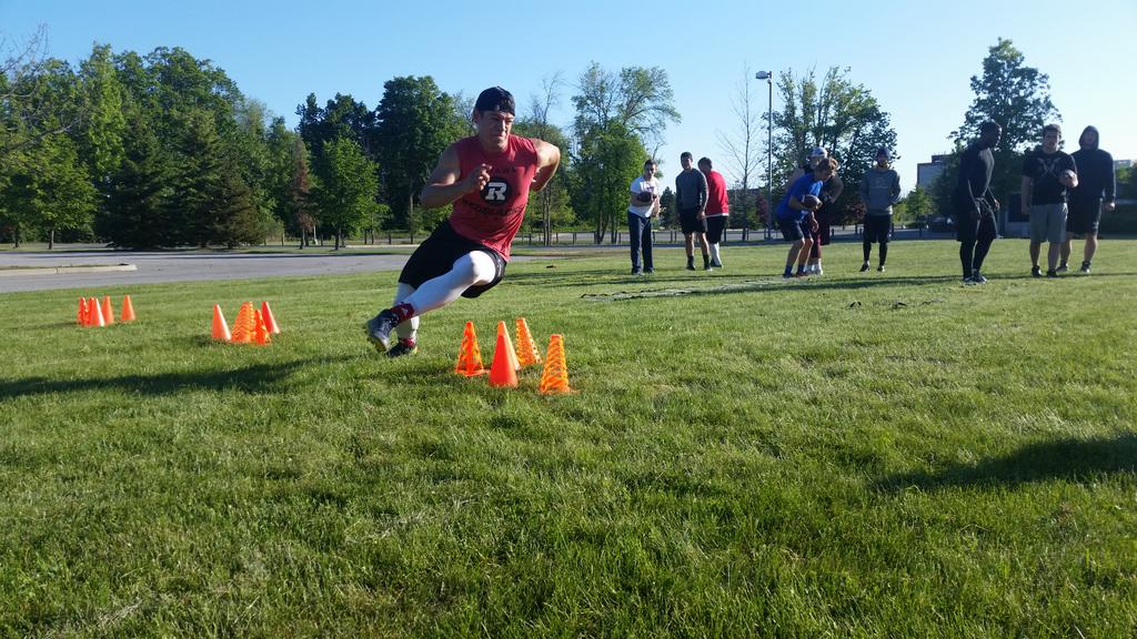 RuElite's tweet photo. Nothing Choreographed about @EPAOttawa #AgilitySpeed work. Simply #Precise #Detailed #Explosive #Attacking #Violent http://t.co/7FXDnJp6UJ