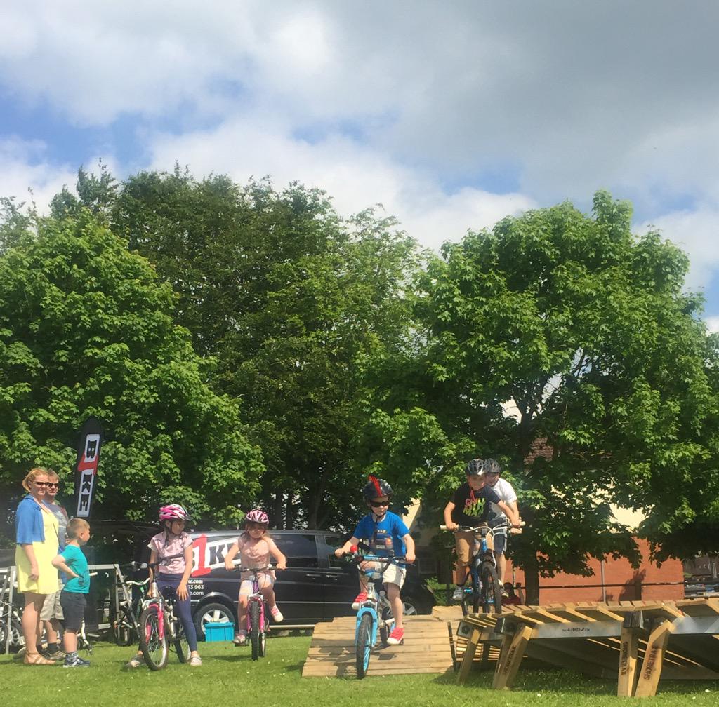 Riders of all ages enjoying <a href="/Shoretrax/">Shoretrax</a> in #sunshine  If you liked it lobby council &amp; we'll come build a permanent one