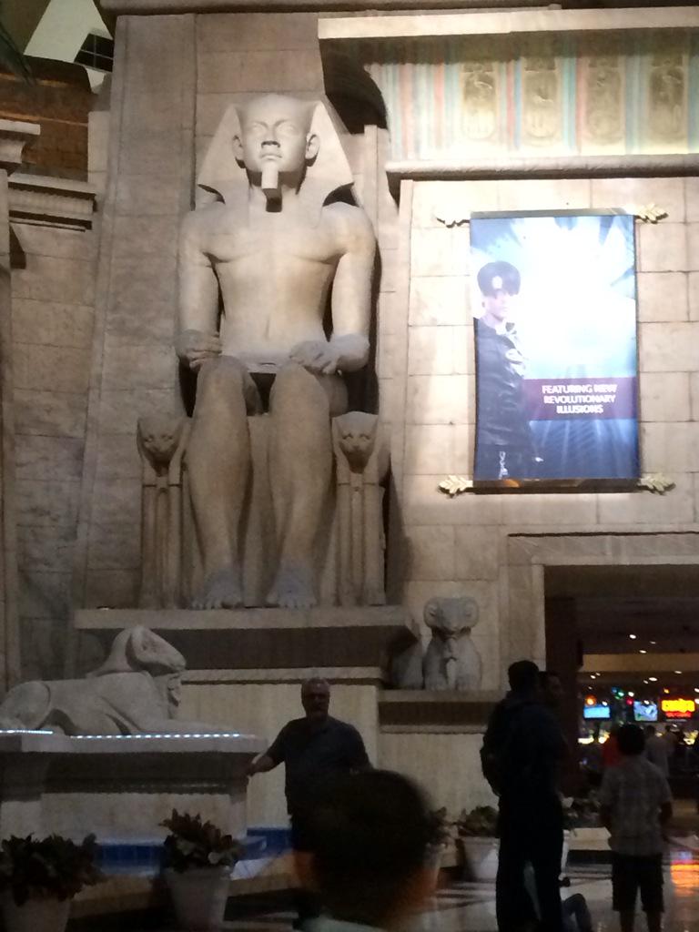 Vivienwhatever's tweet image. I woke up reliving we're still in la and in a hotel lol :) good morning hope you have a wonderful day &amp;lt;3