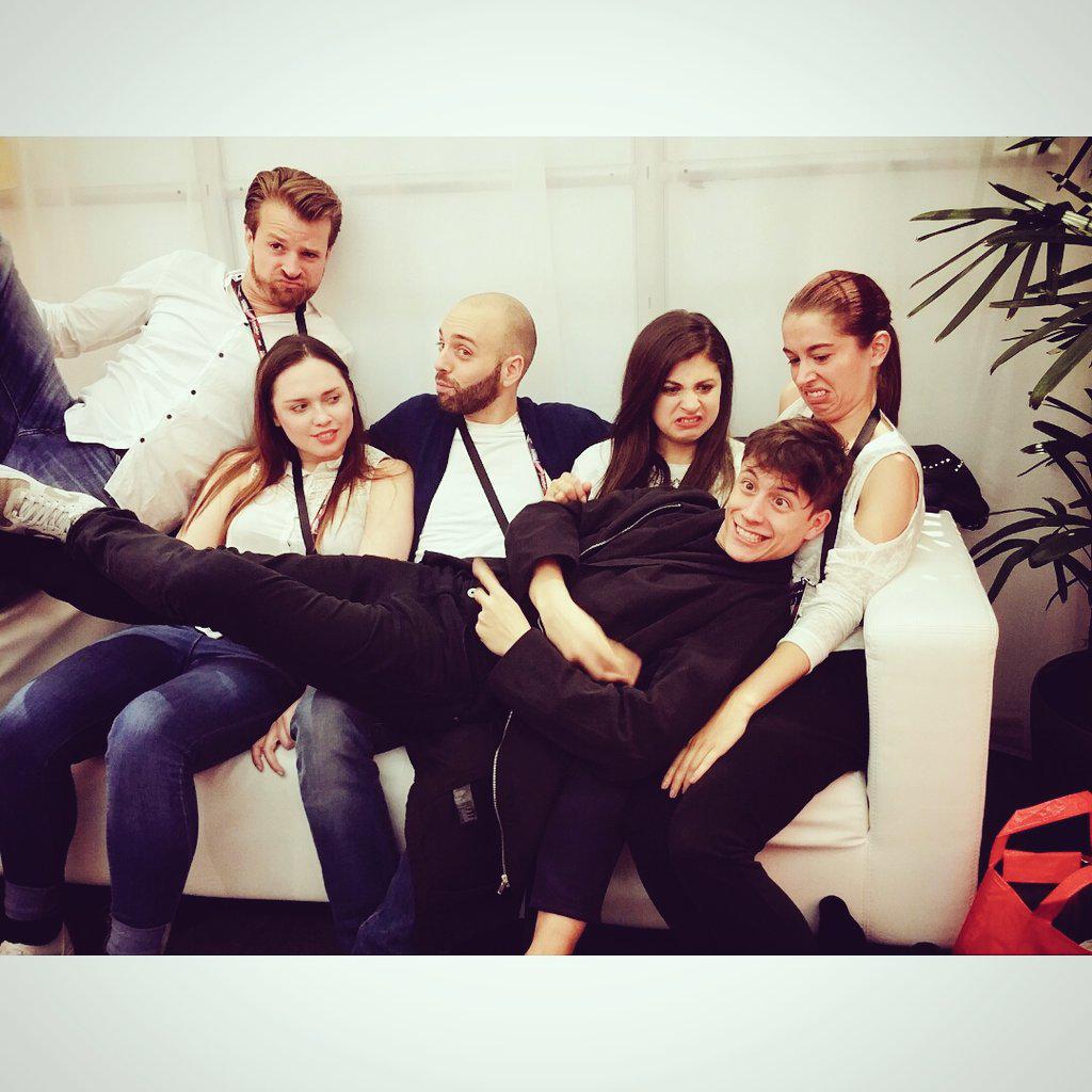 surieofficial's tweet photo. we love him really - our talented singer, composer, choreographer, stylist, visionary @L0oiic #rappappap #votebelgium http://t.co/21wvxRgKek