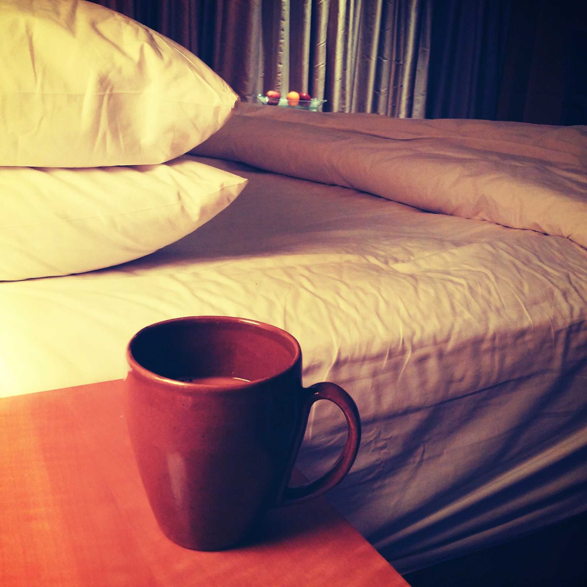 Ask_Binu's tweet photo. #cuppacoffee #amazingbed..!! Some alone time #solitude .!! So needed it!! Switched d world off!! Ahh!! http://t.co/ZJ5EIQnc9q