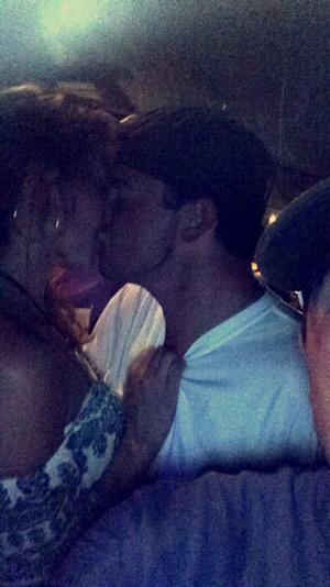 Tiger_Makeout's tweet photo. Met a boy cute as can be #tigermakeout http://t.co/HZTocqYAHY