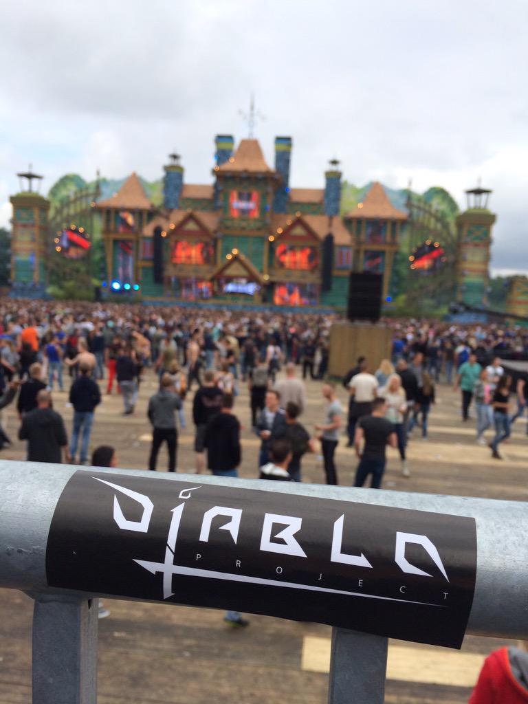 Diablo_Project's tweet photo. We are here!!!!!! #hohfestival http://t.co/OFJjiFlBt9