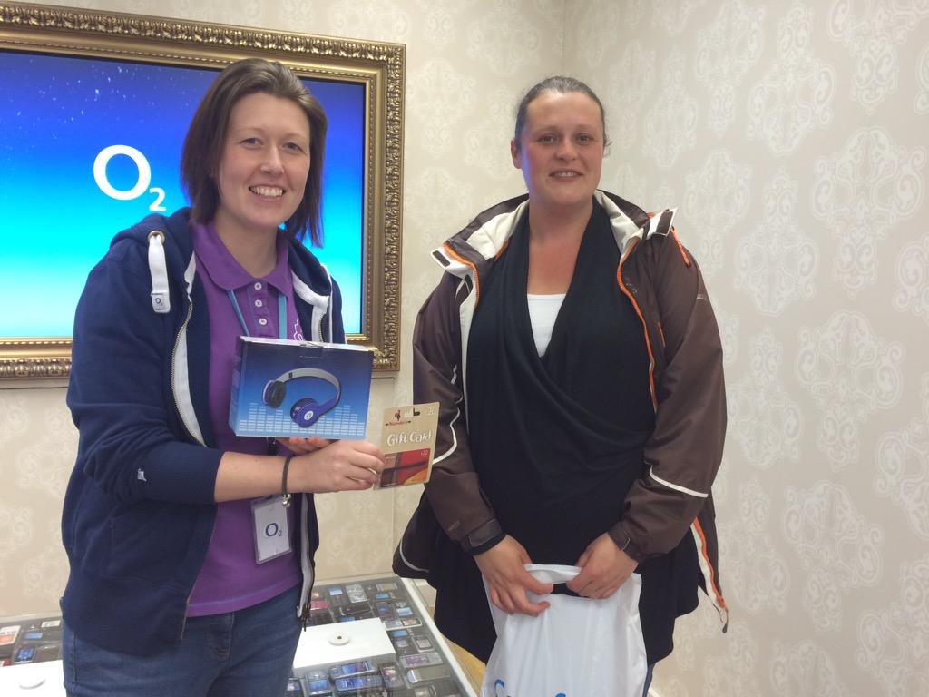 GuruCat1's tweet photo. @MIDCommsO2 @cfkKey103 @Beechwoodccc our raffle winner from #SuperheroDay @LUMIADANNYM #keyhero http://t.co/Z5C6x3YIPg