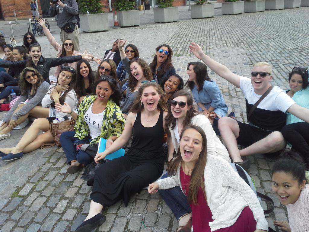 TheAquaticYogi's tweet photo. .@PennStateDance at OUTDOOR B-BOY JAM SESSION @DublinDanceFest 2DAY &amp; SUN 4PM @SMITHFIELD #JOINTHEDANCE #DDF2015 http://t.co/K85JF5XGk7
