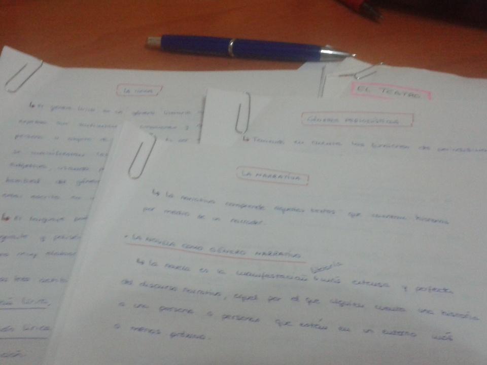 AnaTeba10's tweet photo. Repaso general y profundo de lengua, lunes a las 10 lleeeeega ya 😔!!! http://t.co/koojIxMqlH