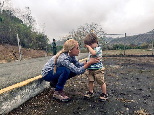 noeliaizarza's tweet photo. #URGENTE INTENCIÓN DE TRASLADAR @leopoldolopez http://t.co/cwx5f8k7p7 ¡RT MASIVO! http://t.co/YhERdugvxg @willycochez http://t.co/RTHCoTh6Ai