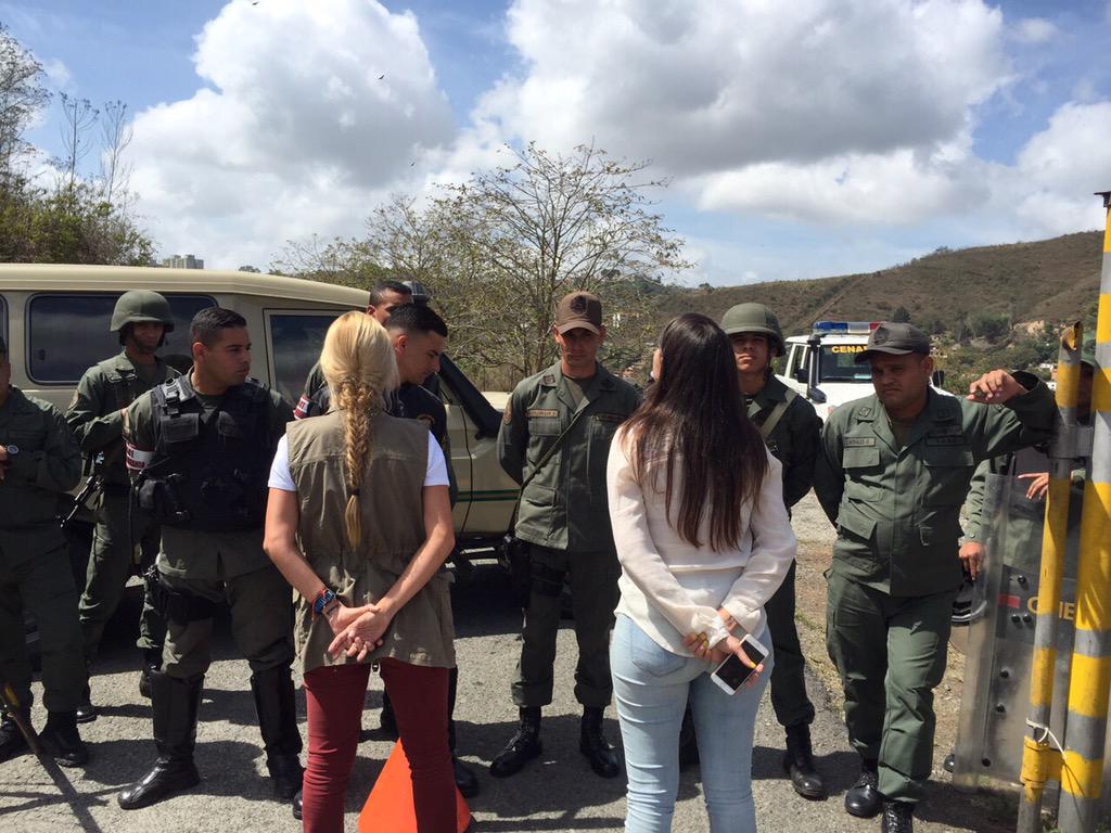 noeliaizarza's tweet photo. #URGENTE INTENCIÓN DE TRASLADAR @leopoldolopez http://t.co/cwx5f8k7p7 ¡RT MASIVO! http://t.co/YhERdugvxg @willycochez http://t.co/RTHCoTh6Ai