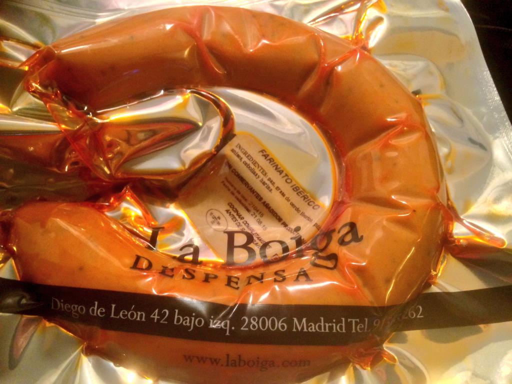 BlogConKdeKilo's tweet photo. #LosReyesdelfarinato #Salamanca en #Madrid Muchísimas gracias @LaBoiga @HergaherMorci un detallazo! Productazos! http://t.co/sQegS6IWLt