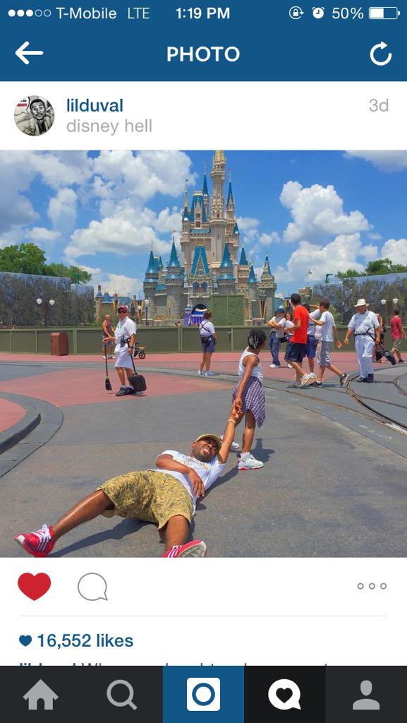 __adelac's tweet photo. @Its_Pabs you if I ever tried taking you to Disneyland #disneyhell http://t.co/YFTYgwFS2B