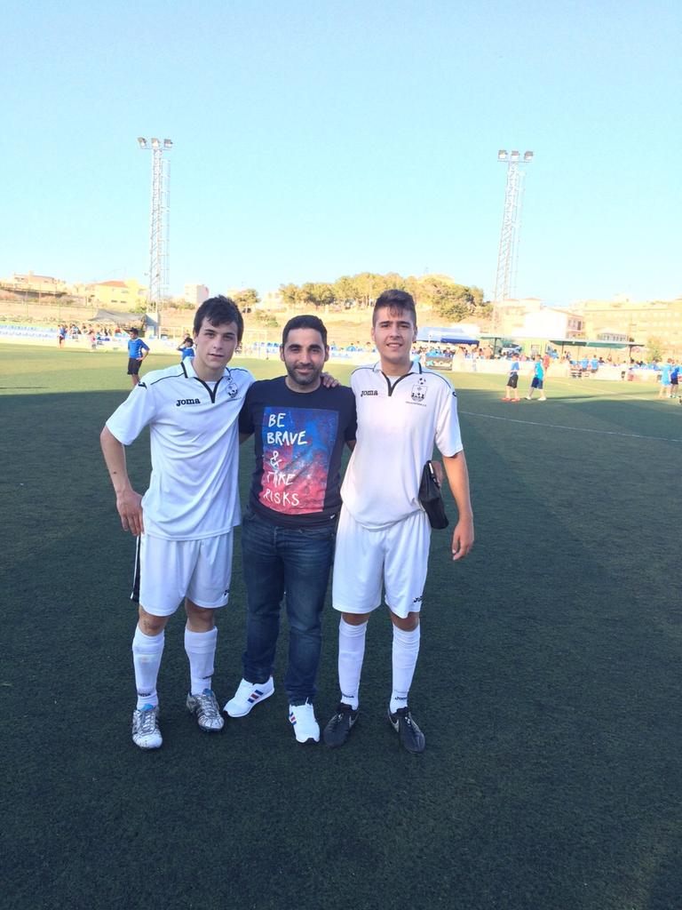 JaviOrtizMister's tweet photo. 2 juveniles debutan con 1eqipo y ya van 3,además @MiguelMPozas empata,gran debut.Ahora playoff a 3°.#villajoyosacf http://t.co/BQgVk1NgxH