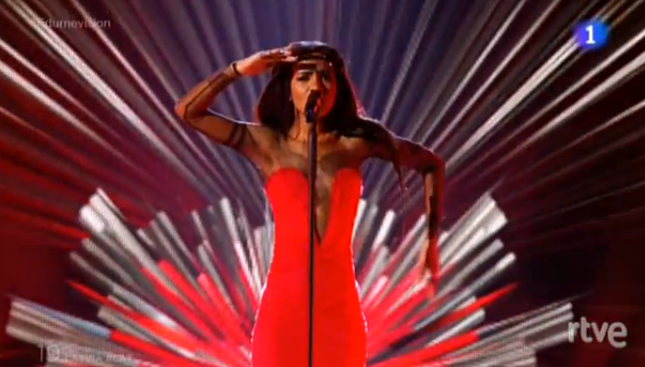 porexpan's tweet photo. LA GITANA DEL WHATSAPP #Edurnevision http://t.co/wRGiuGbQmu