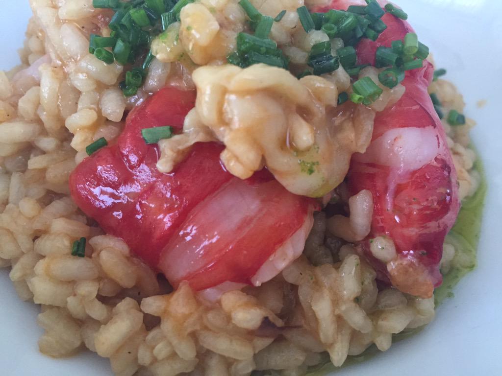 JCCapel's tweet photo. #MicroCriticaCapel Arroz de carabineros, raviolis de rabo, atún y torrija, lo mejor del nuevo rte #Tellus Córdoba P6 http://t.co/2bw64SsP2F