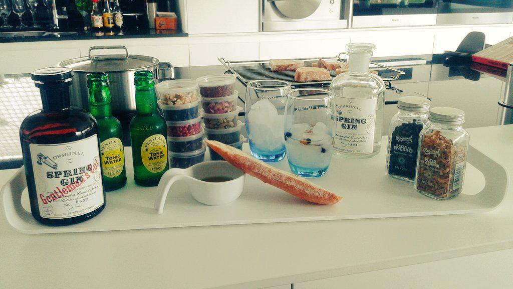 JonasLakiere's tweet image. Gin tonic time! @KellyGryson #thegoodlife #springgin