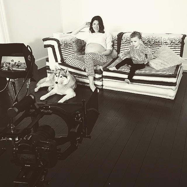 justmakeitpop's tweet photo. Shooting vidéo du jour #cocoonlife #doppler #pregant #family #hearyourbabyheart 🐾😽 #video http://t.co/BiWsD2LxcW http://t.co/1pI5jGmwpT