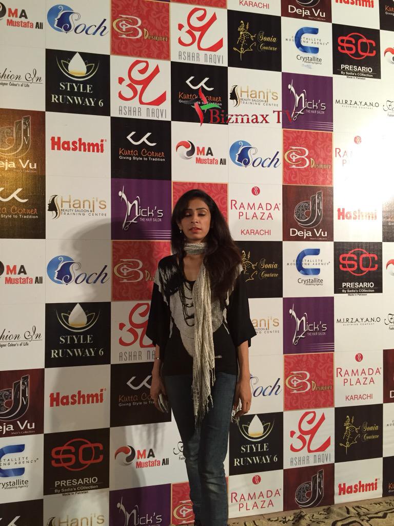bizmaxtv's tweet photo. #stylerunway #FashionDayOut #fashion #Karachi #blogger #karachiblogger #BizmaXTv #redcarpet http://t.co/I5cfGGBykW
